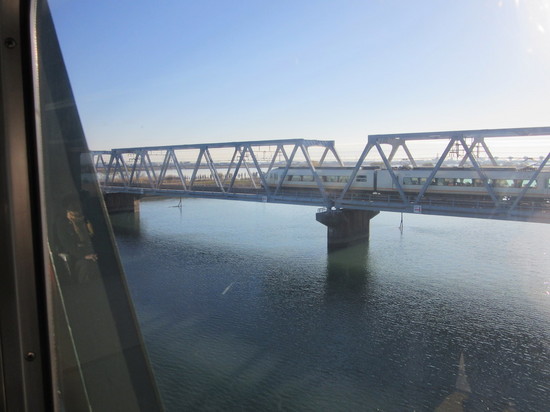 IMG_4497鉄橋アーバンライナー.JPG